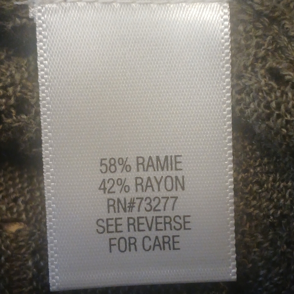 Croft & Barrow Women's Olive Cardigan - Picture 8 of 8